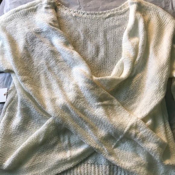 Forever 21 Open-Back Sweater - Picture 3 of 5
